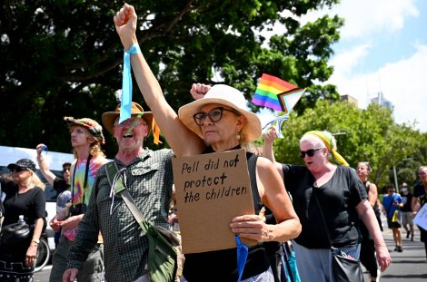 LGBTI*-Aktivisten und Bürger Sydneys demonstrierten gegen Pell 