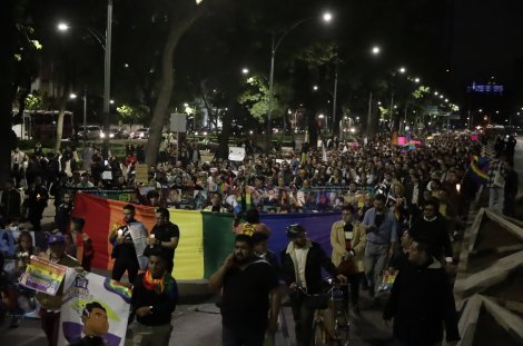 Tausende LGBTI*-Aktivisten fordern in Mexiko Gerechtigkeit 