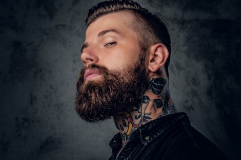 Mann mit Bart