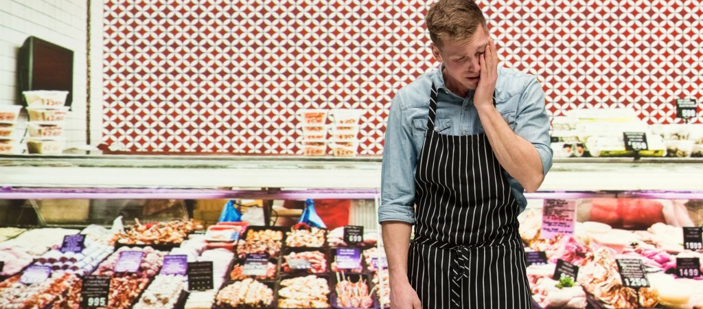 Auszubildender wird beleidigt und entlassen // © 4x6