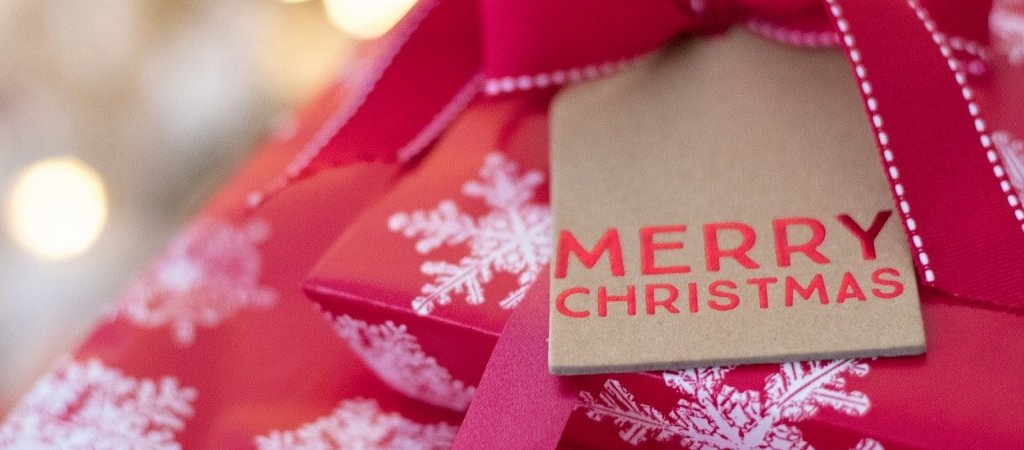 Die schönsten Weihnachtsgeschenke 2019 // © Pixabay.com / TerriC