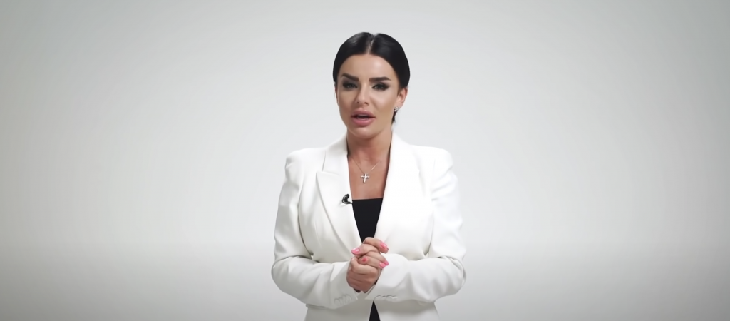 Musikerin möchte in die Regierung // © KineshemecRU/YouTube