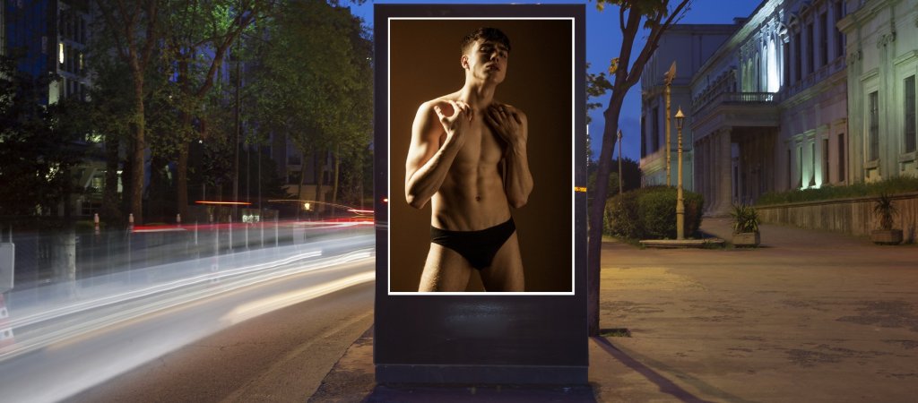 Schwulenpornos auf Werbedisplays