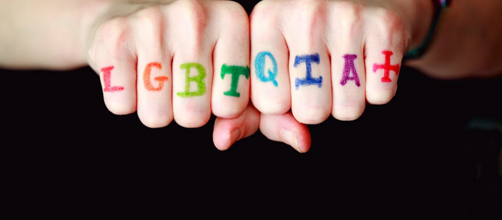 Queere Vorbilder: Endlich mehr Präsenz auf der Leinwand und im Gaming? // © https://unsplash.com/@sharonmccutcheon