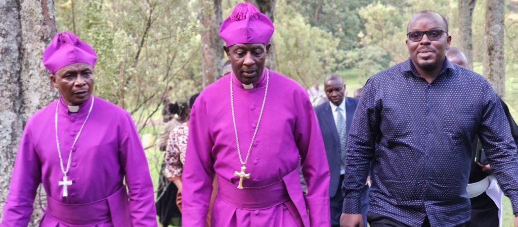 Attacke auf lesbische Erzbischöfin 