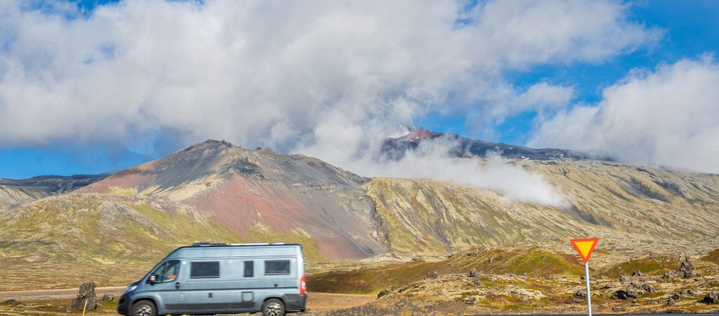 Island individuell entdecken: queerfreundliche Reisetipps mit dem Wohnmobil oder Mietwagen © Michael Warren