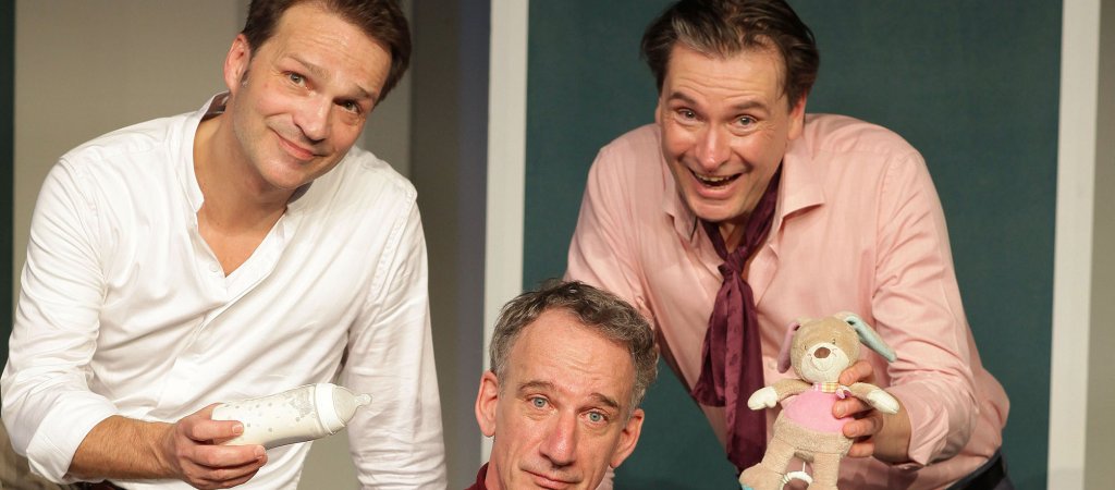 Drei Maenner und ein Baby ©Dietrich Dettmann