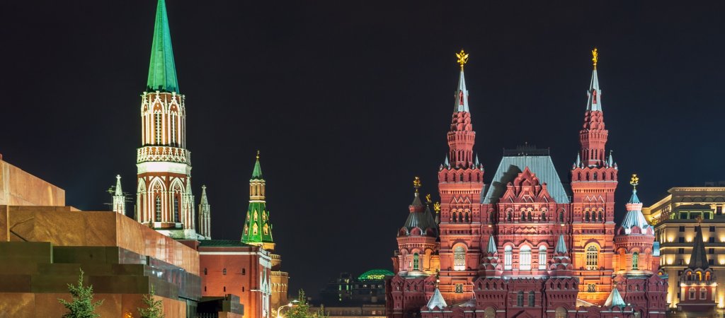 Schwer bewaffnet: Polizei stürmt Moskauer Club VIBE