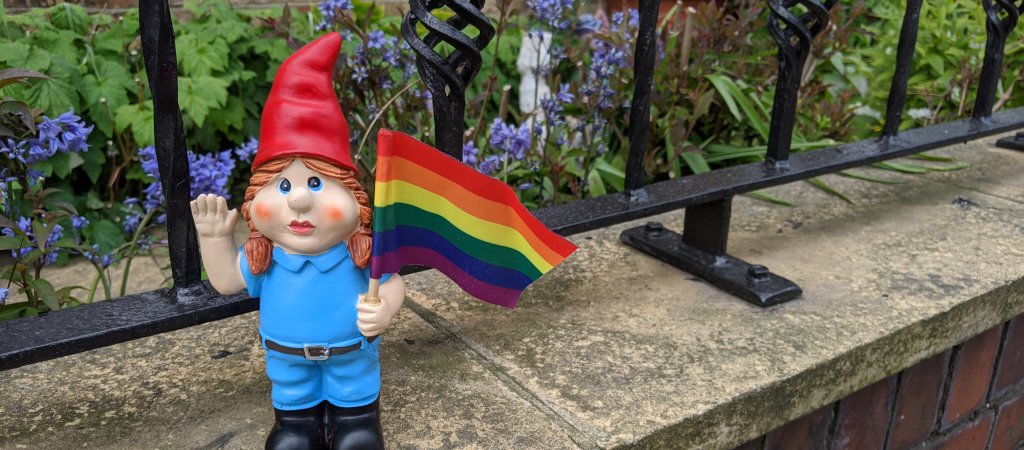 Belfast: Postbote nach Regenbogenwichtel-Angriff entlassen