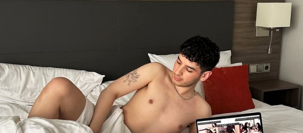 Coming-out im Livestream: Rapper Baran Kok ist schwul