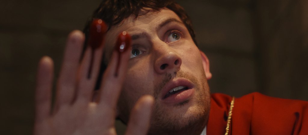 Screenshot aus „Wake Up Dead Man: A Knives Out Mystery“ // © Netflix