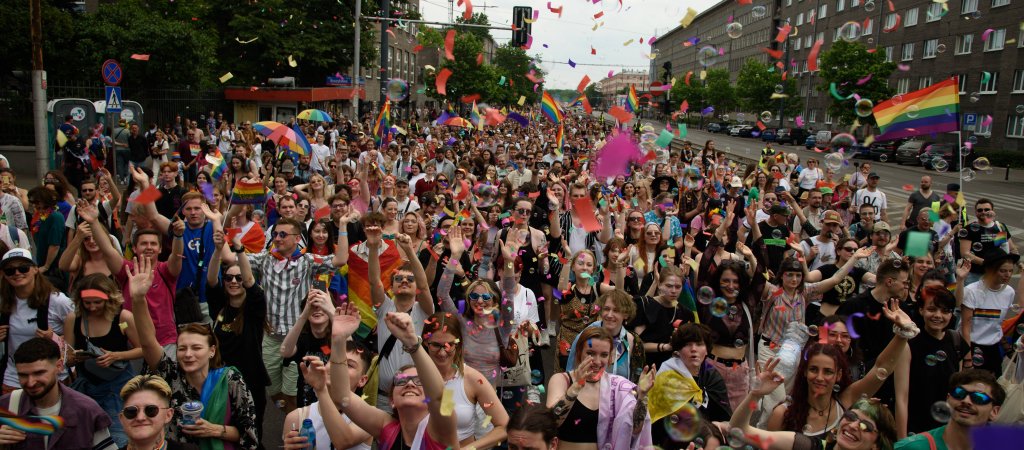 Polens Gesetzesentwurf: Partnerschaften für queere Paare
