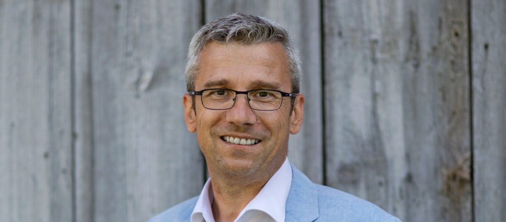 Autorenlesung Hans Ippisch 