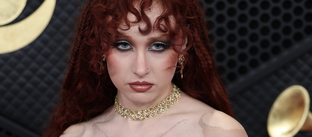 Grammys: Chappell Roan erscheint halbnackt