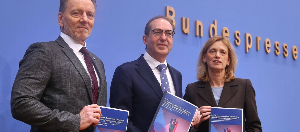 Dunkelfeldstudie der Bundesregierung 