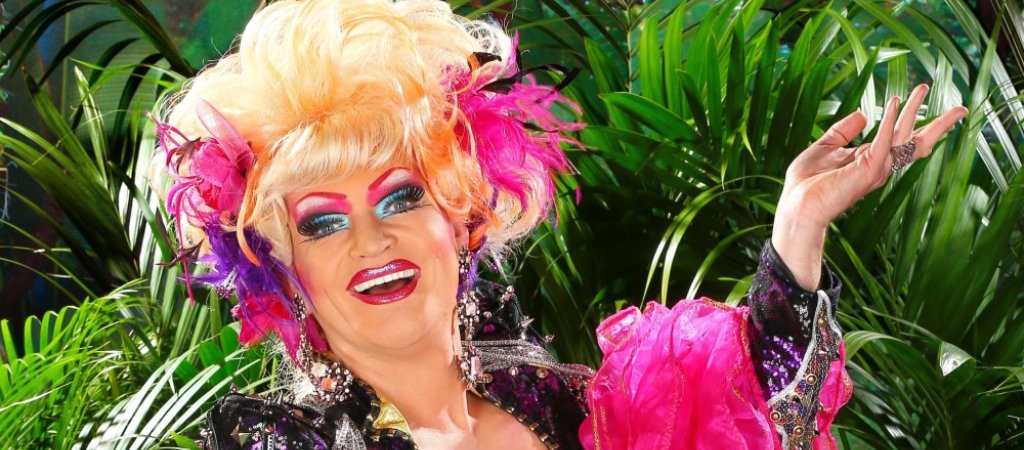 Olivia Jones verwandelt Bar in Dschungeltempel