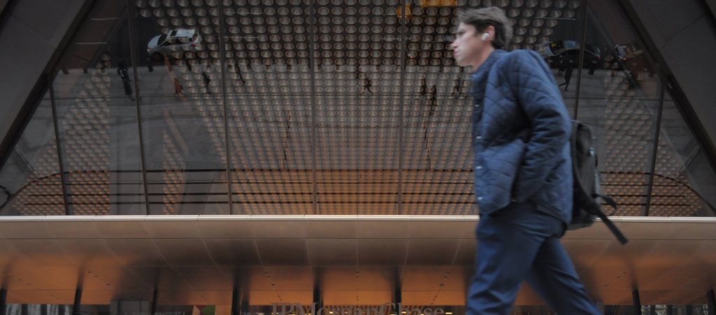 Bisexueller Wertpapierhändler verklagt JPMorgan wegen Outing