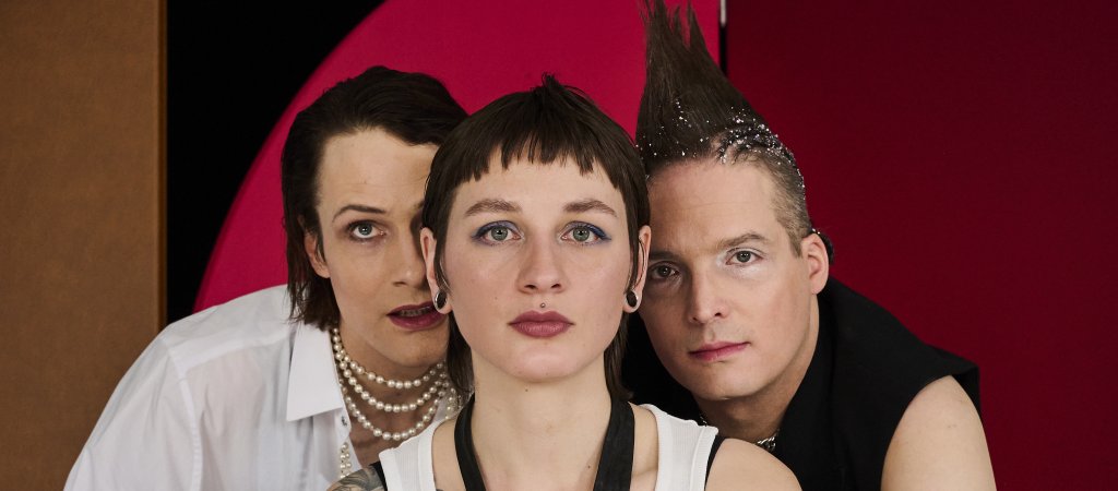 Lipstick Quings Revolution