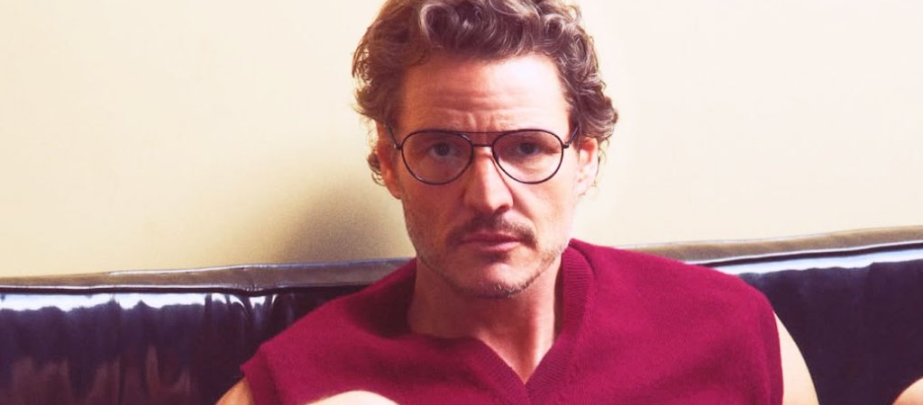 Pedro Pascal posiert in Jeans-Shorts auf Magazin-Cover