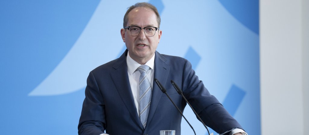 Dobrindt gegen Social-Media-Verbot