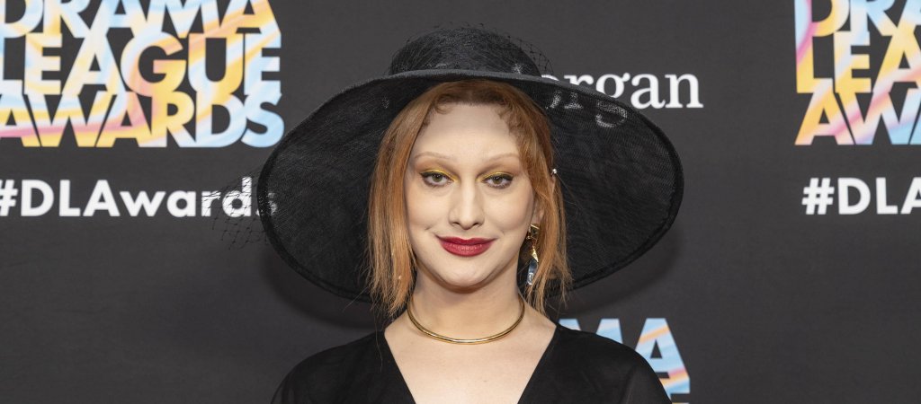 Jinkx Monsoon verflucht US-Präsident am Trump Tower