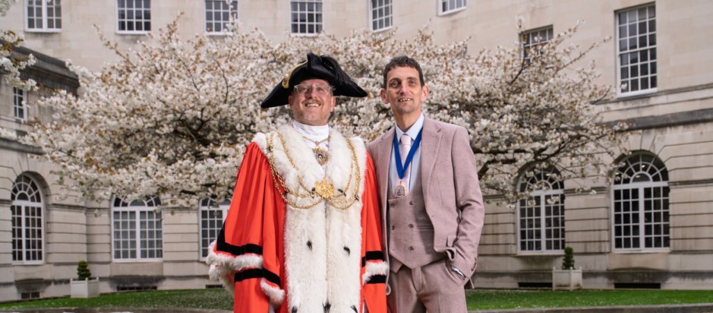 Leeds ernennt ersten offen schwulen Consort