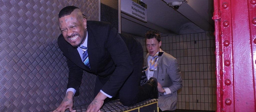Mykki Blanco zeigt queere Lust in Berlins U-Bahn