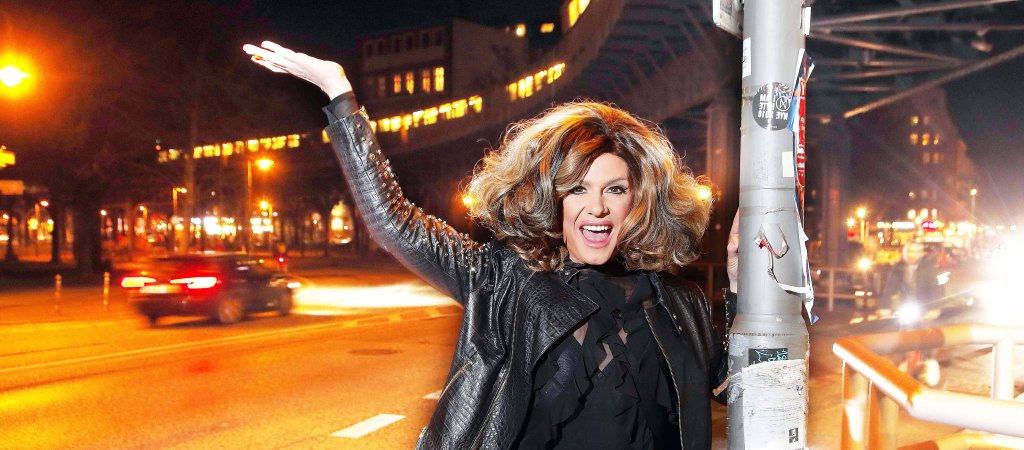 Keine Anklage von Nina Queer