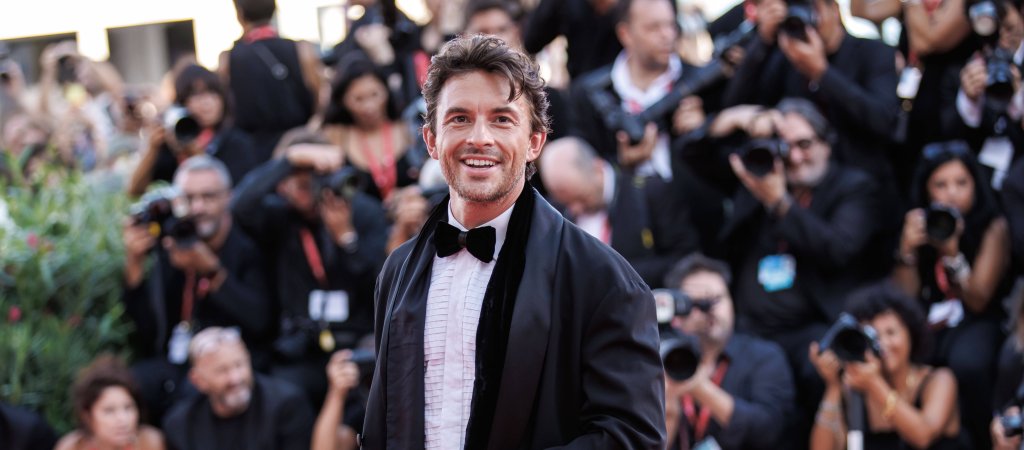 Jonathan Bailey steigt ebenfalls aus Musical aus