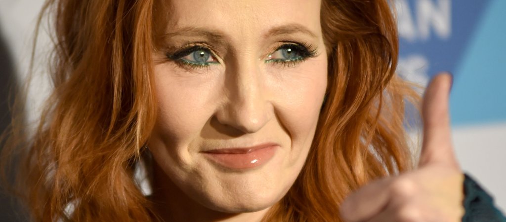J.K. Rowling postet entwürdigendes Foto einer trans* Frau