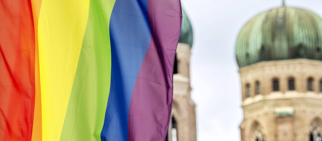 202 Fragen zum Aktionsplan Queer