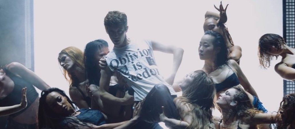 Troye Sivan heizt Fans ein