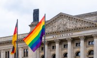 AfD will Regenbogenflaggen an Botschaften verbieten