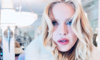 Madonna klebt eigenhändig Plakate für neues Album in London