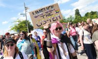Polizei ermittelt nach Hitlergruß beim CSD Emden