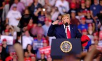 Trump behauptet Reversal-Operationen an Trans-Personen