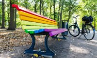 Regenbogenbank erneut beschädigt