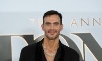 Cheyenne Jackson hilft Kollegen