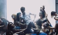 Troye Sivan heizt Fans ein