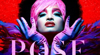 Pose // © FX
