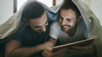 Schwulenfilme für einen romantischen Heimkinoabend // © xavierarnau