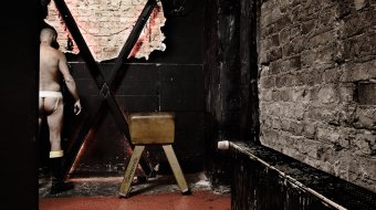 Naked Party im Stahlrohr 2.0