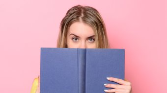 Lesbischer Trash-Erotik-Salon