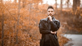 Der queere kanadische Künstler "JSJ // © JSJ