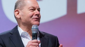 Olaf Scholz unterstützt LGBTI*-Community in Katar