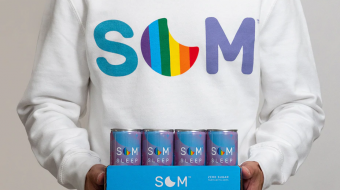 Wellness-Drink sammelt Spenden mit limitierten Pride-Dosen 
