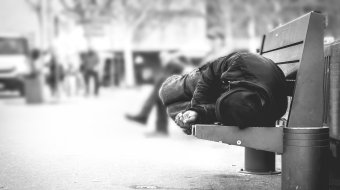 Gewalt gegen schwule Obdachlose 