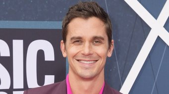 Antoni Porowski unterwegs