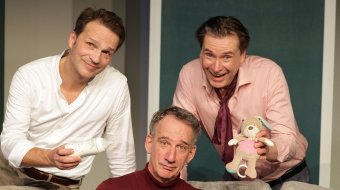 Drei Maenner und ein Baby ©Dietrich Dettmann