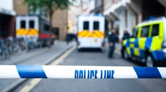 Schwules Paar überfahren 